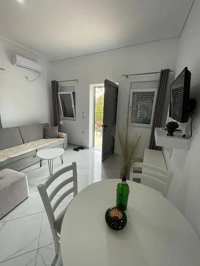 Sky Apartments Sarande 0*,